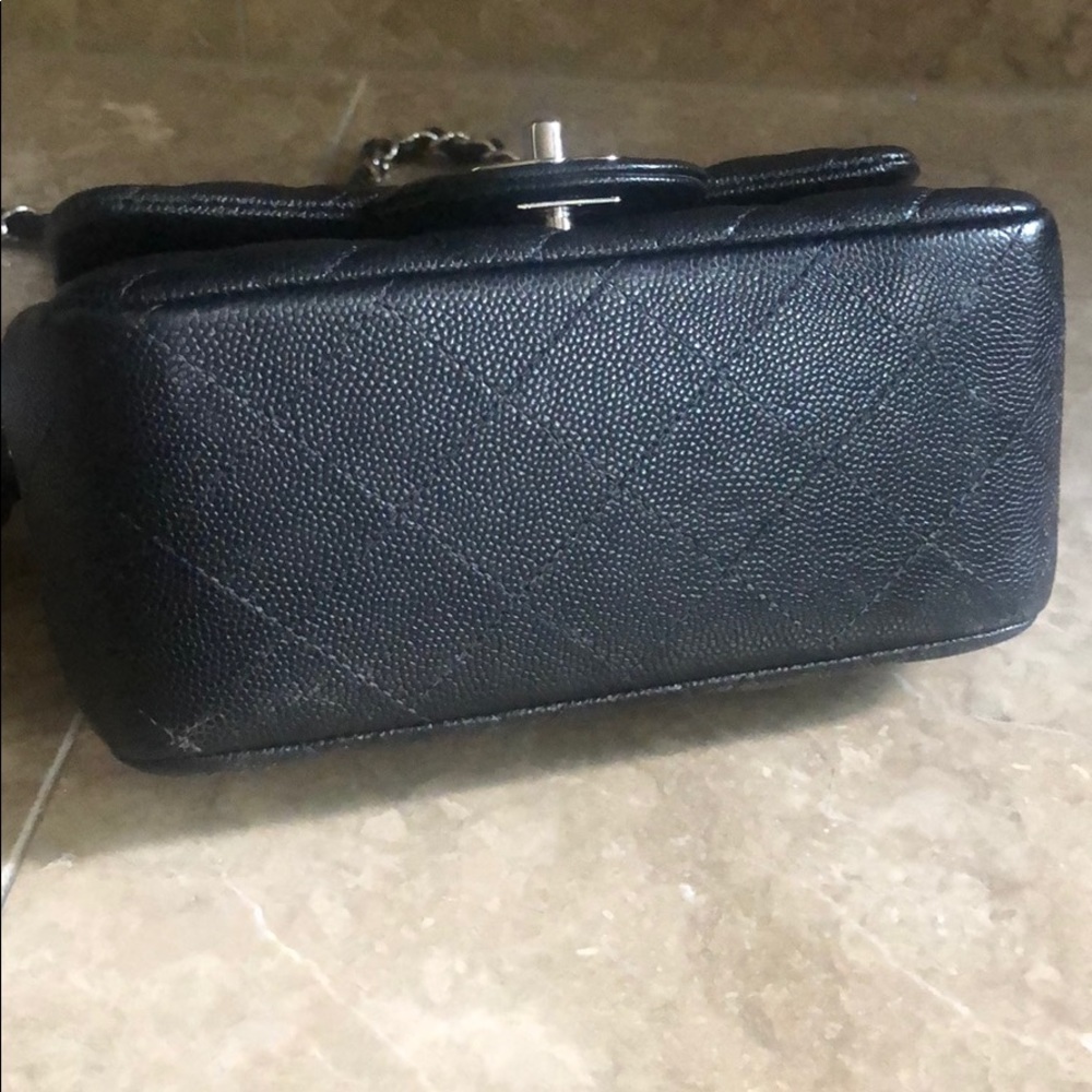 Authentic CHANEL mini square - Picture 8 of 11